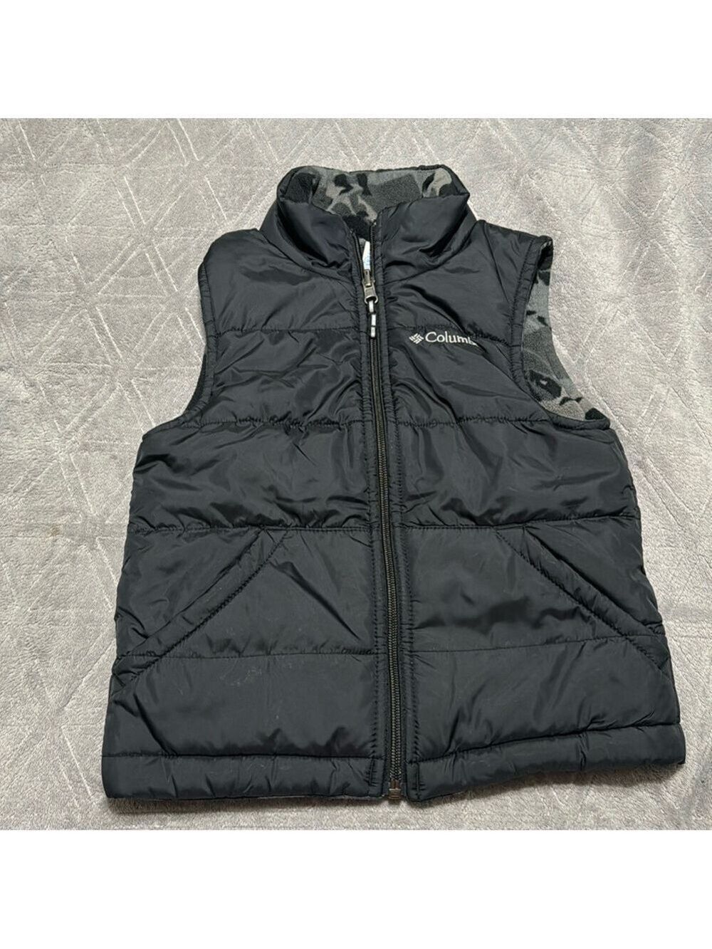 Columbia Black reversible vest